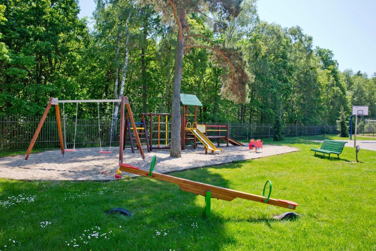 Centrum Wypoczynkowo-Konferencyjne Solaris Łazy Esterno foto